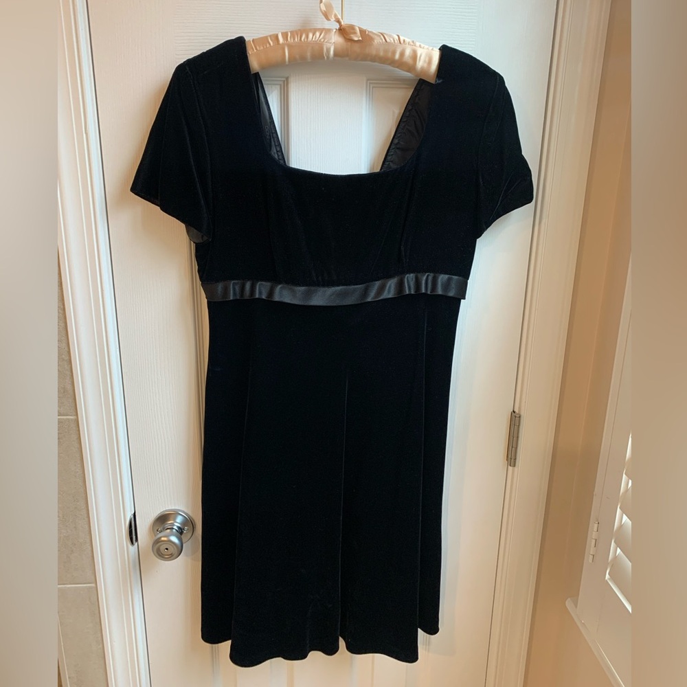 Donna Ricco Vintage Black Velvet Dress